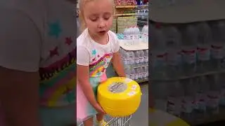 Когда ты очень маленький и тебе все кажется большим 