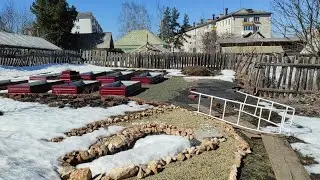 На участке | Апрель | Снег почти растаял