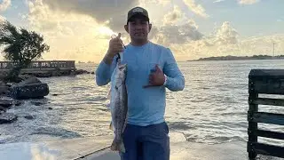 fishing for BIG speckled trout at seawolf park (Galveston, Texas)