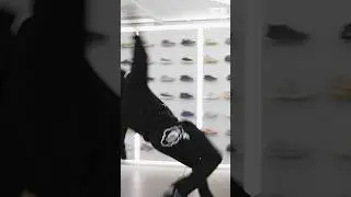 Only Bobby Shmurda Makes An Entrance Like This 😂 | 