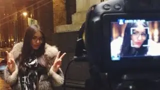 Fille russe parle français. Russian girl speaks french.