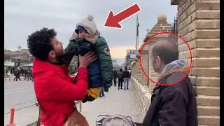 سه‌یری وەفایەكی جوان ئه‌م پیاوه‌ بۆ ھاوسەرە مردووەكەی بینه‌ربن تاكوتایی😳