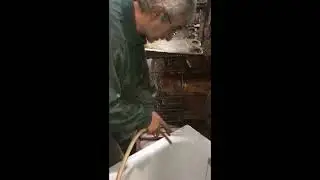Метод мойки пластин теплообменника в ванной…