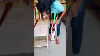කෙල්ලොන්ටත් පුලුවන් ග්‍රිප් එක දාන්න 🥰🥰🤩 #cricket #shorts