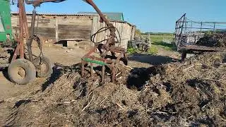 Уборка навоза на самодельном тракторе!