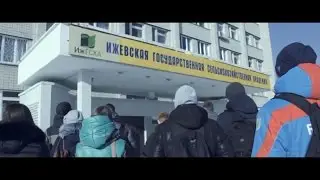 Улица, утро..