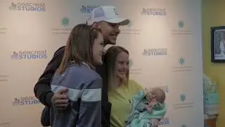 Levine Children's Hospital Welcomes Kane Brown to Secreast Studios!
