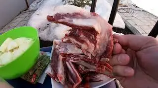 Ребра ягненка тушеные в казане