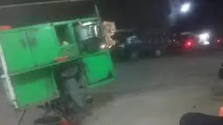 Banyak mobil yang lewat