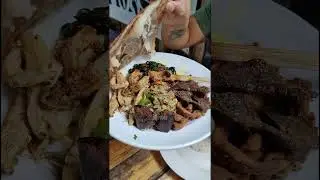 4 KULINER BALI DARI DARAH BABI