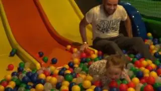 Александра и её брат Рома в семейном парке активного отдыха Joki Joya, в ТРЦ 