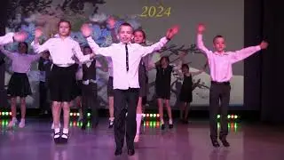 Учат в школе