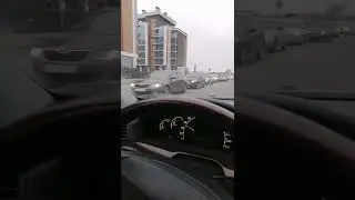 идеально когда пробка не в твою сторону