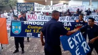 Manifestação dos Guardas Municipais em Brumado com o prefeito Eduardo