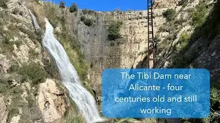 Walking to el Pantano de Tibi (the Tibi Dam)