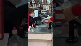 Пранк!! Расплатился товаром за товар 😆 #shorts