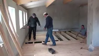 Soalho em Pinus. Colocação sem Pregos à vista