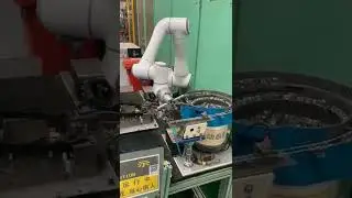 EC66协作机器人用于注塑件卡扣装配