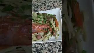 Spaghetti con verduras y Gambon
