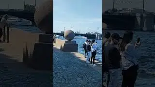 К Петропавловской крепости