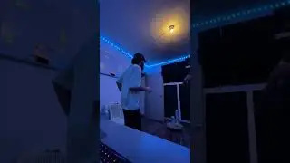 Sesión de estudio de grabacion, filtrando las canciones que hicimos con mis beats