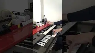 Playing the drawbars on Organ (Yamaha YC-25D) 