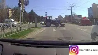 Забавная дорожная ситуация с матрасом