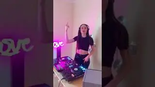 DJ KATE BOND - DISCO BALL (Live Performance)