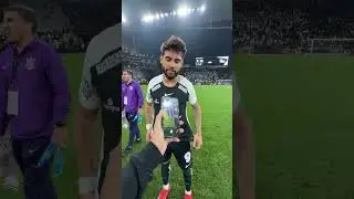 POV: você é o ADM e precisa da selfie da vitória com o artilheiro da noite! 👊🏽