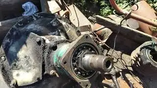 Установка двигателя, муфты сцепления на комбайн.