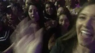Dani Hoyos agarro mi celular.😍