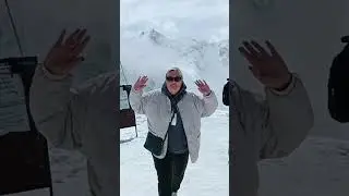 Поднялась на Эльбрус на 3500 метров. 
