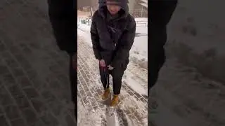 Холода. Сильно замёрз.