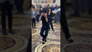 Amin Geldi Şirin 😍 Vefali Reqsi