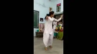 hot dance by girls in college