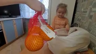 распаковка товаров из самоката/ обзор ведёт Викуся/