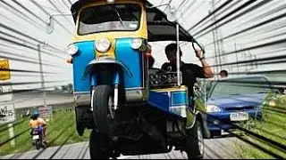 Reckless Tuk Tuk Riding in Bangkok, Thailand: Traffic Laws Are Nothing to Them [HD]