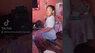 anak Kong balak ata maging dancer HAHA 🤣 ganito din ba anak nyo share nyo din gano kakulit anak nyo.