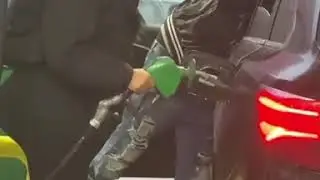 Порноактриса на заправке!