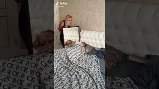 испугался своего отражения #Shorts