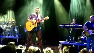 Chris Young - Lonely Eyes (Live in Berlin 2015)