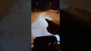 замело дорогу за час в новой Москве))) на квадрике еле проехал 