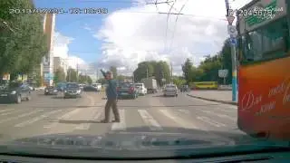 Пешеходы глазами водителя 720p