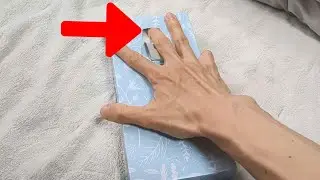 ASMR The sound of a tissue box and a hand making up.