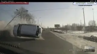 Экшн! Авария с переворотом!