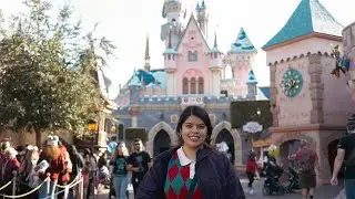 Ara's 1st Visit to Disneylandia