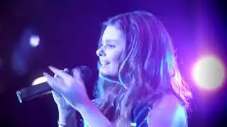Jacquie Lee 