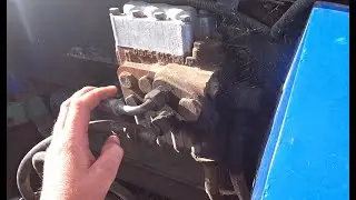 Гідравліка не піднімає не тримає.