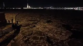 С Дворцового моста