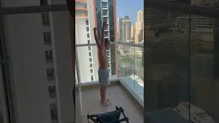 Олигарх Александр .Можно просто Саш Белый .